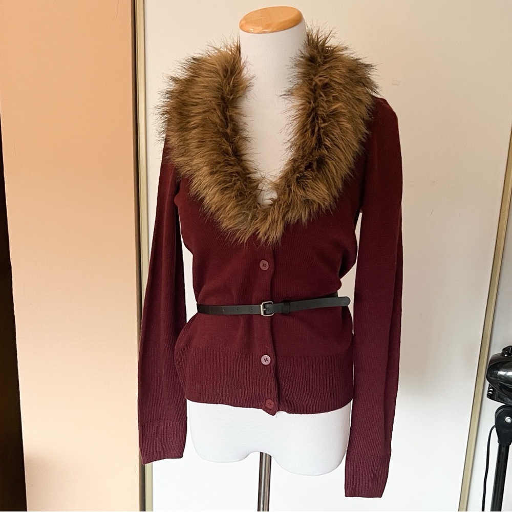 H&M Divided Faux Fur Trim Burgundy Cardigan. Size 4